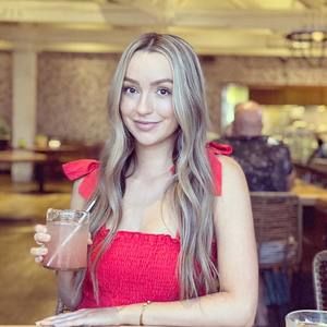 Meet your Posher, Kaitlyn